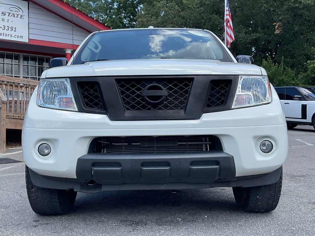 2018 Nissan Frontier Image 2