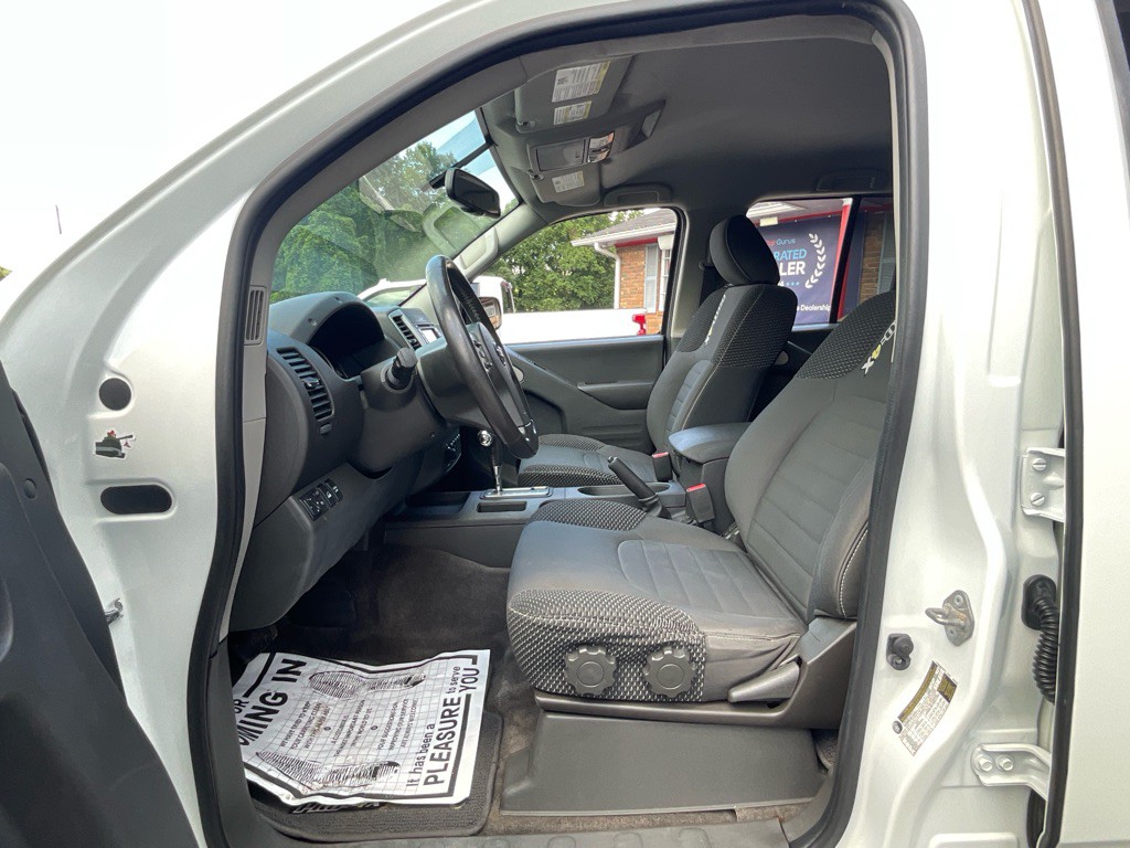 2018 Nissan Frontier Image 12