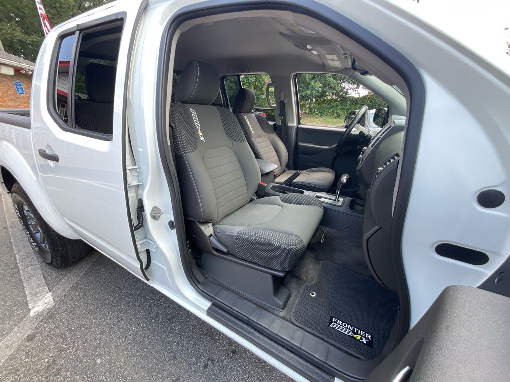 2018 Nissan Frontier Image 24