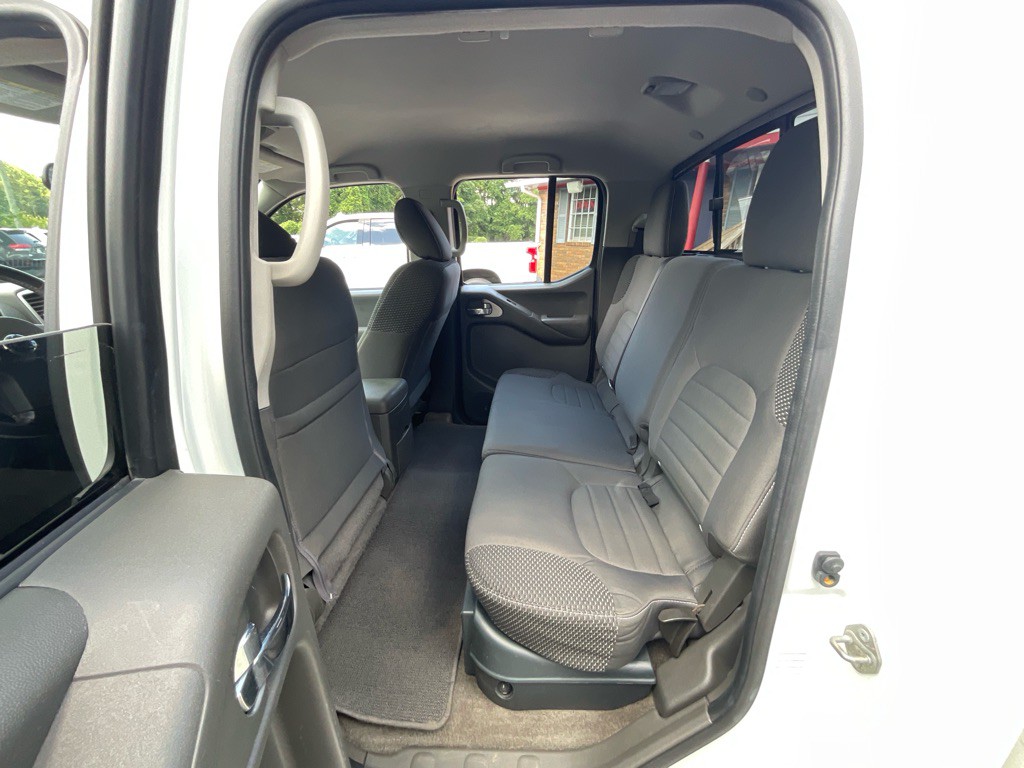 2018 Nissan Frontier Image 28