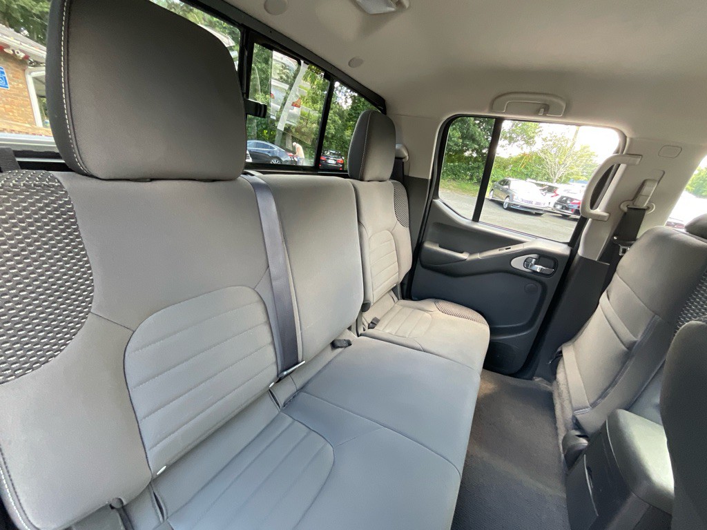 2018 Nissan Frontier Image 32