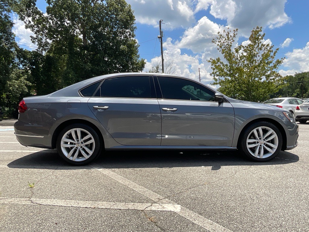 2019 Volkswagen Passat Image 4