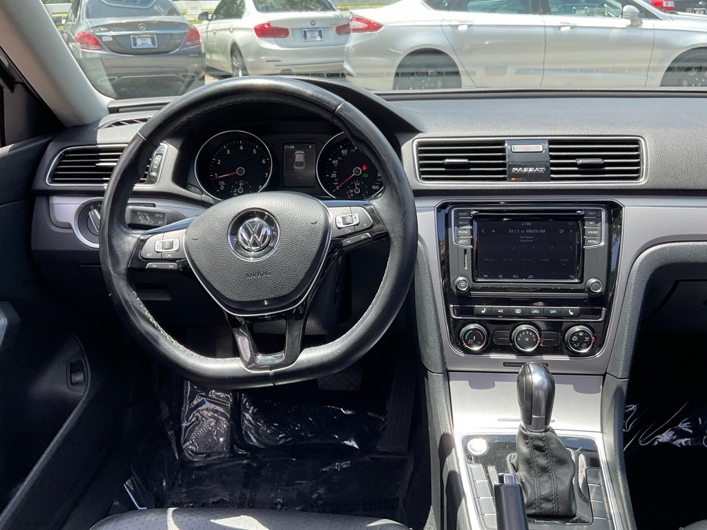 2019 Volkswagen Passat Image 25