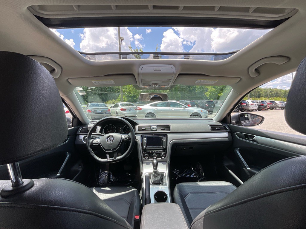 2019 Volkswagen Passat Image 26