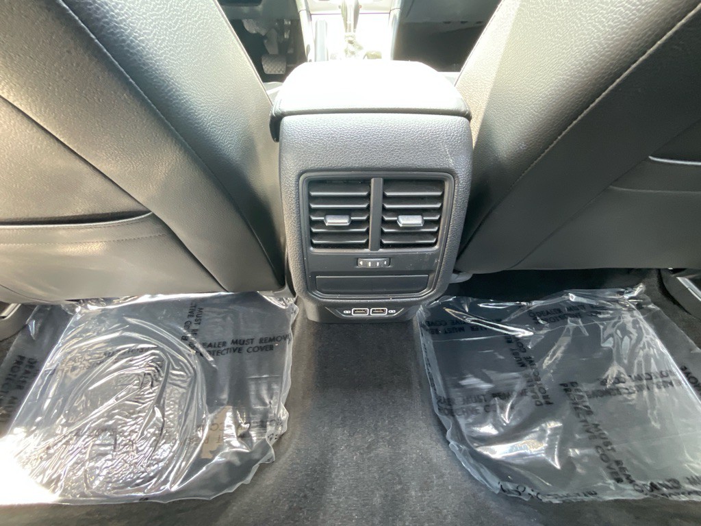 2019 Volkswagen Passat Image 27
