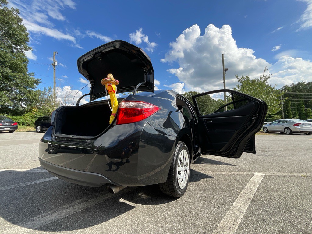 2018 Toyota Corolla Image 34