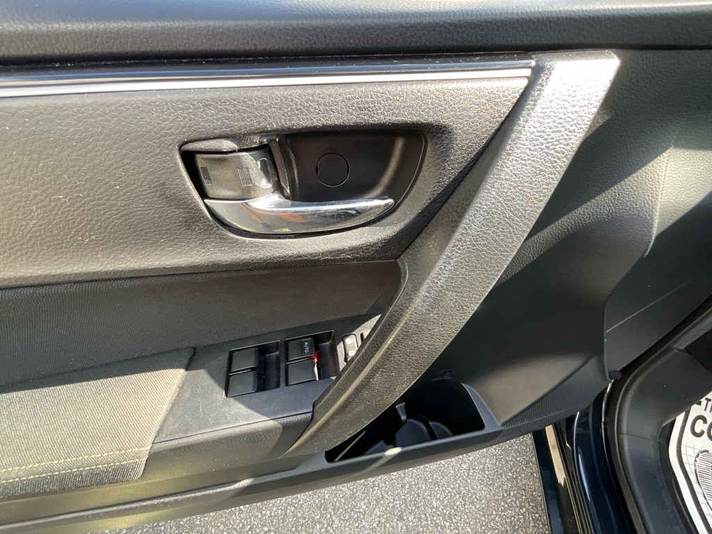 2018 Toyota Corolla Image 38