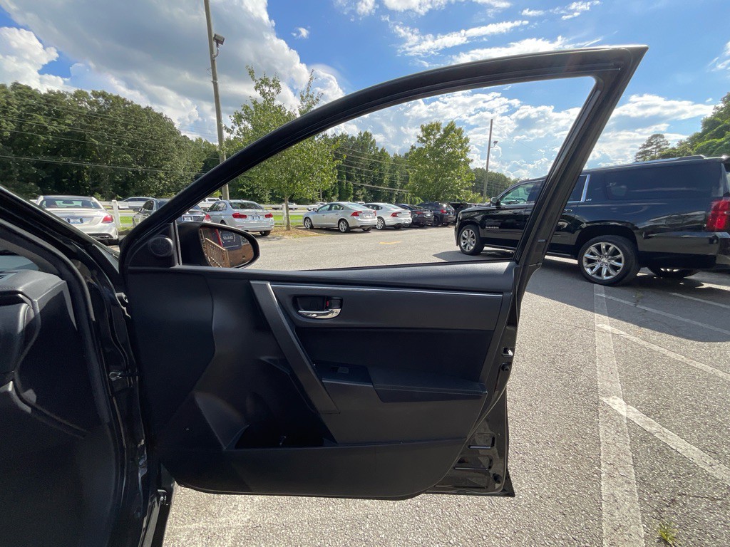 2018 Toyota Corolla Image 41