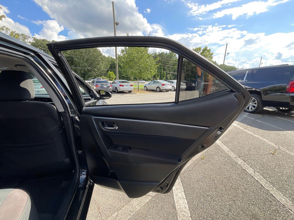 2018 Toyota Corolla Image 42