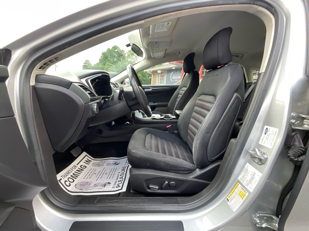 2016 Ford Fusion Image 14