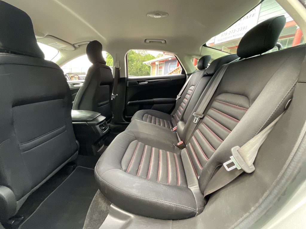 2016 Ford Fusion Image 27
