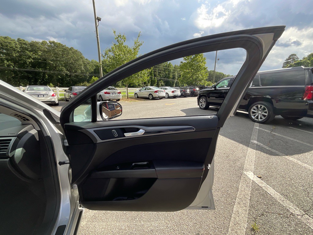 2016 Ford Fusion Image 41