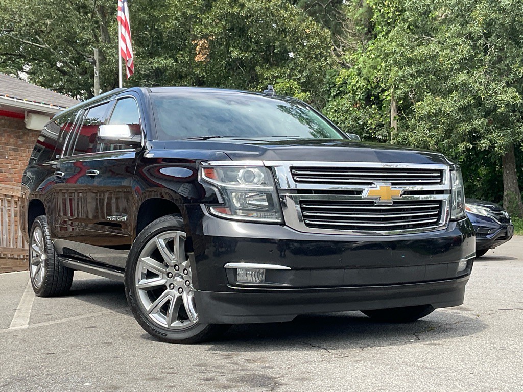 2016 Chevrolet Suburban Image 3