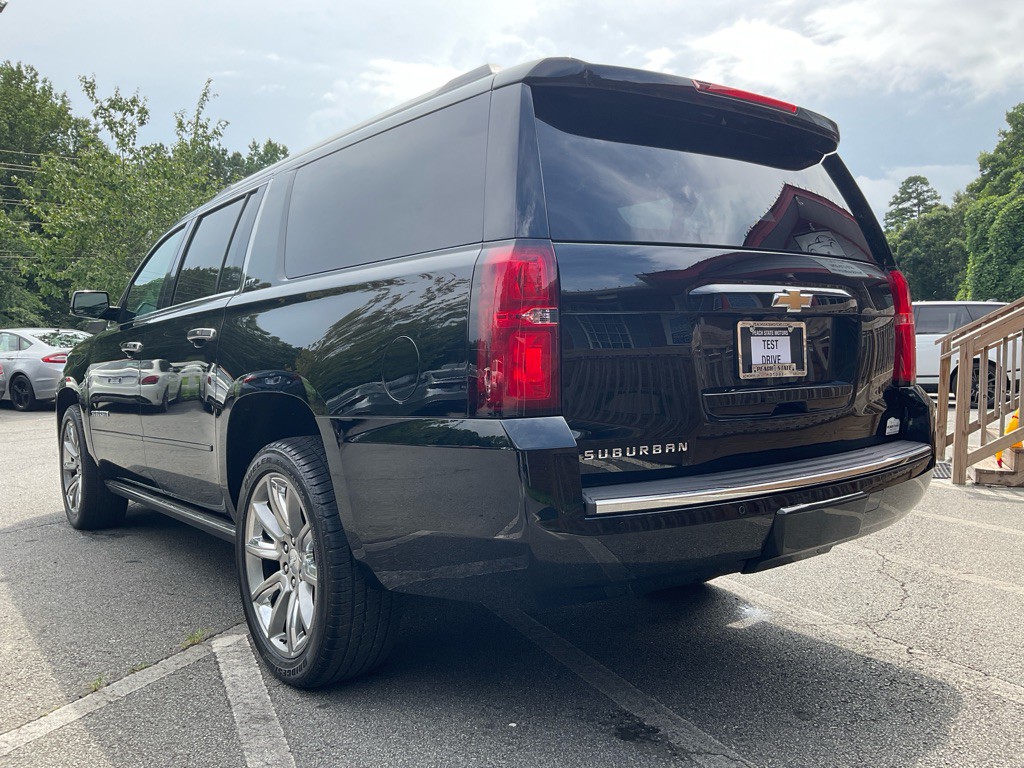 2016 Chevrolet Suburban Image 7