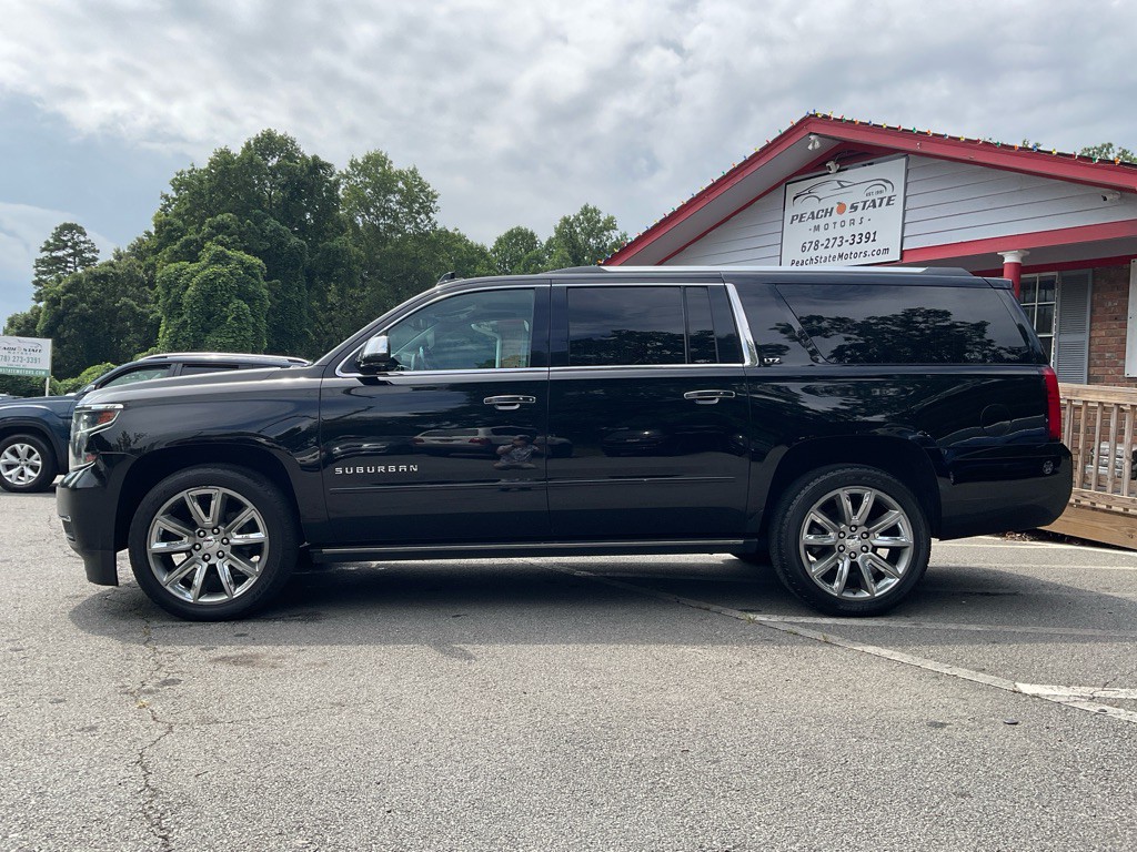 2016 Chevrolet Suburban Image 8