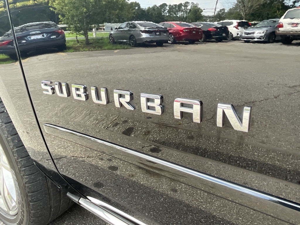 2016 Chevrolet Suburban Image 10