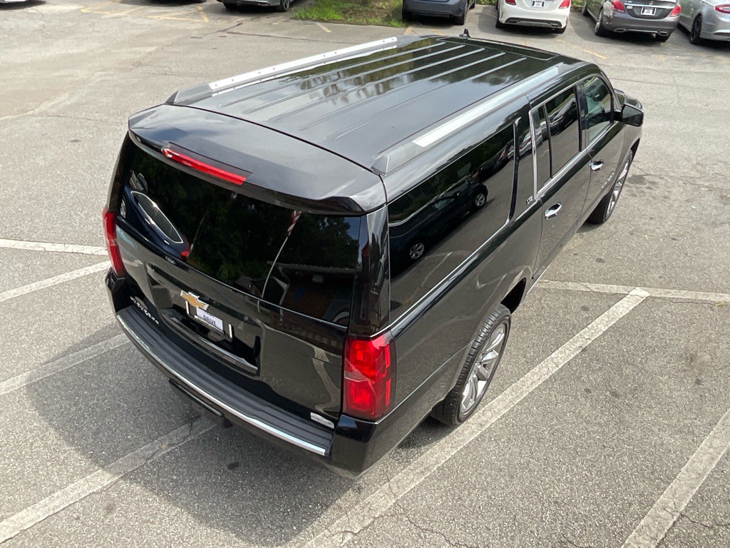 2016 Chevrolet Suburban Image 12