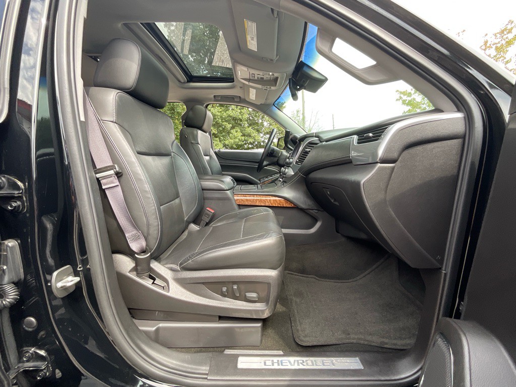 2016 Chevrolet Suburban Image 18