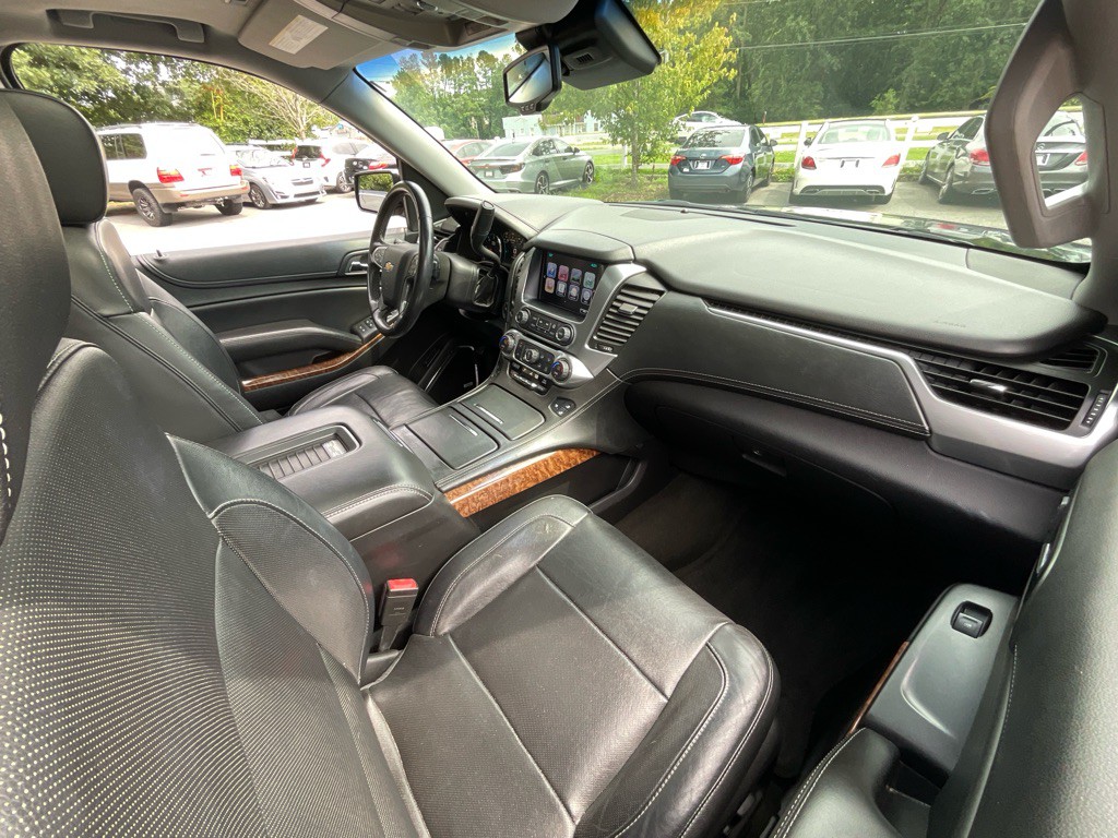 2016 Chevrolet Suburban Image 19
