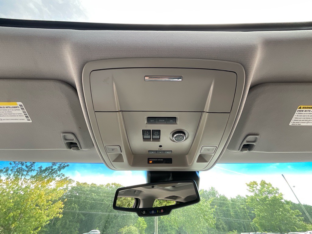2016 Chevrolet Suburban Image 28