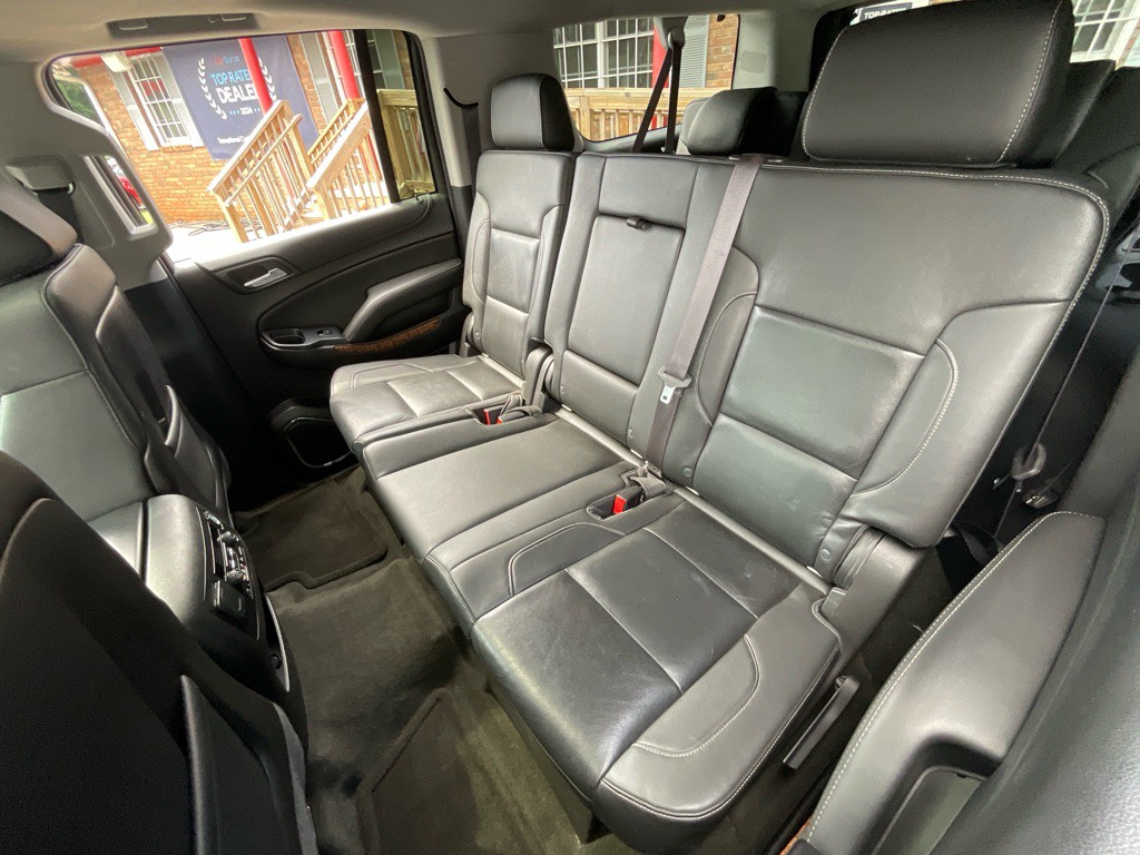 2016 Chevrolet Suburban Image 32