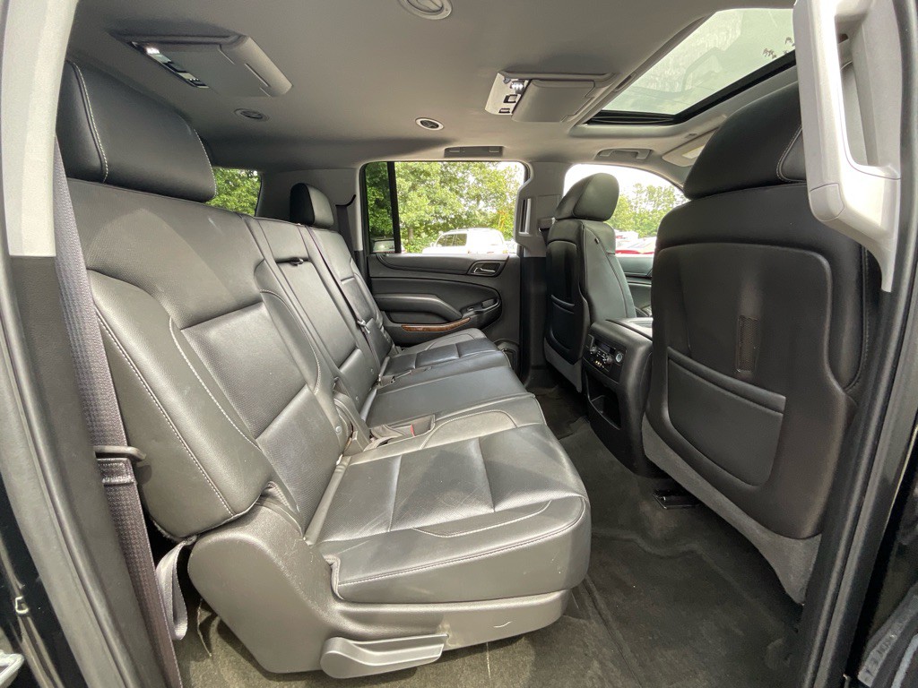 2016 Chevrolet Suburban Image 33