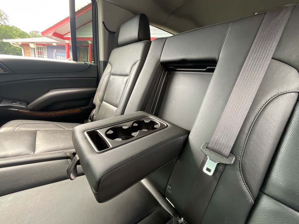 2016 Chevrolet Suburban Image 36