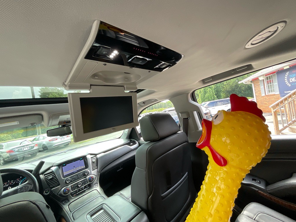 2016 Chevrolet Suburban Image 38