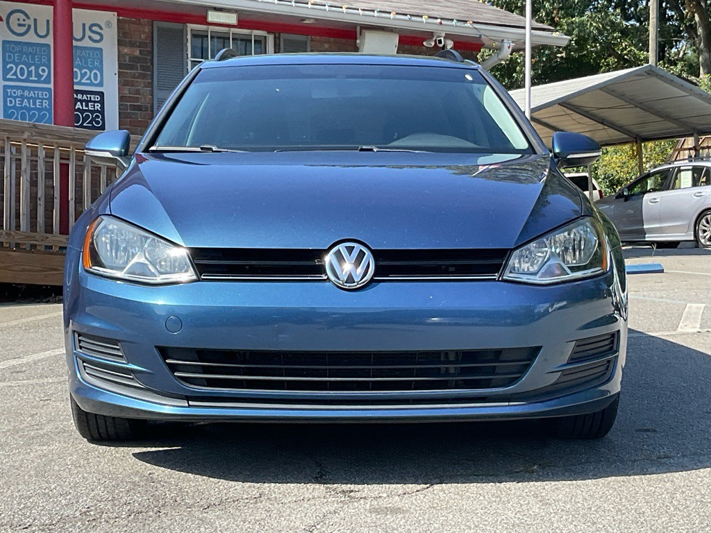 2017 Volkswagen Golf Image 2