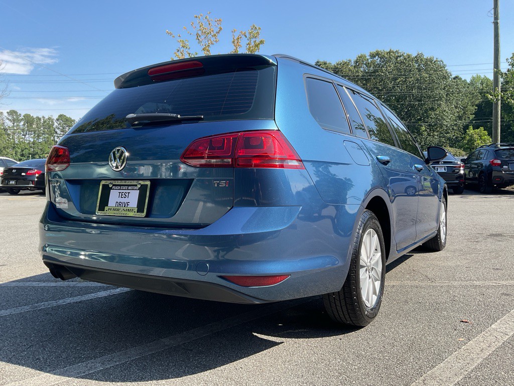 2017 Volkswagen Golf Image 5