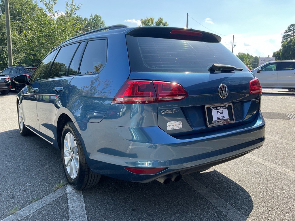 2017 Volkswagen Golf Image 7