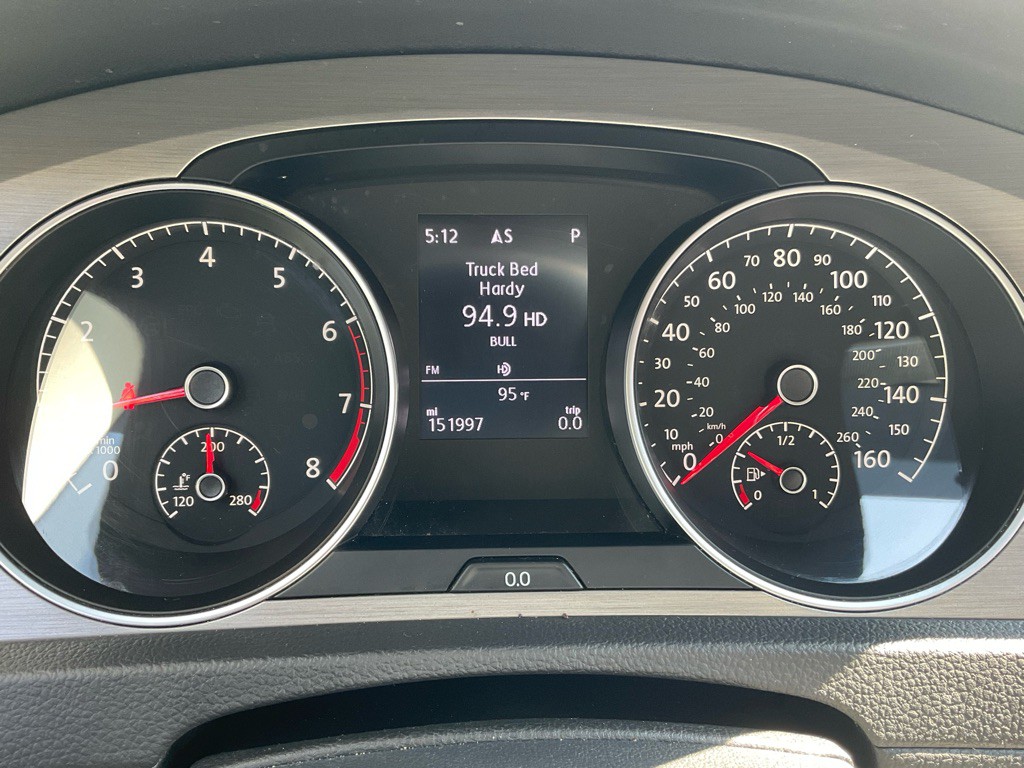 2017 Volkswagen Golf Image 25