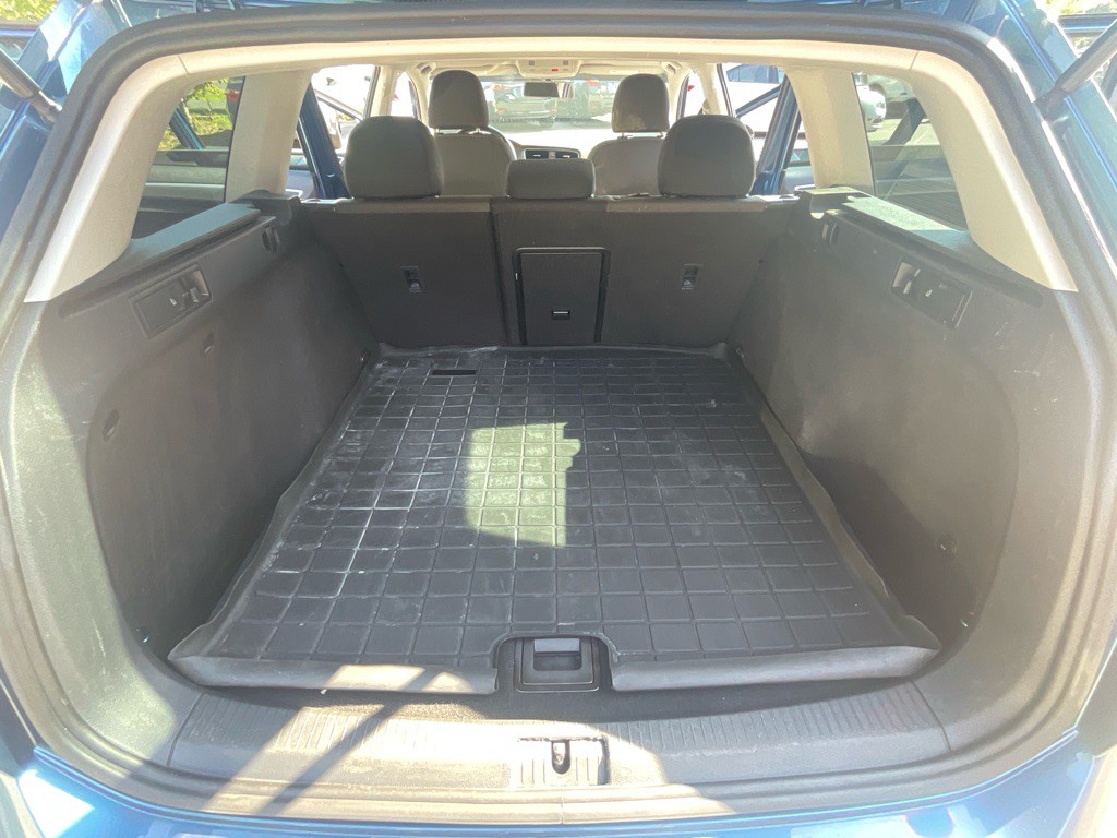 2017 Volkswagen Golf Image 37