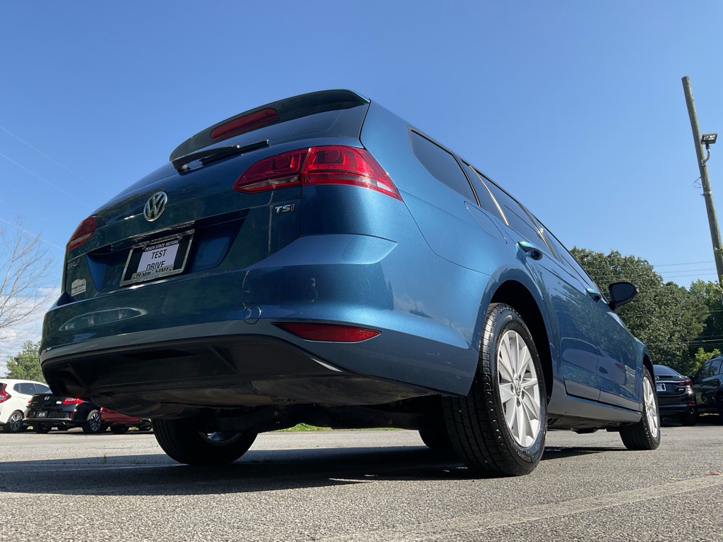 2017 Volkswagen Golf Image 46