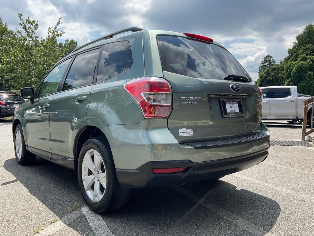 2016 Subaru Forester Image 7