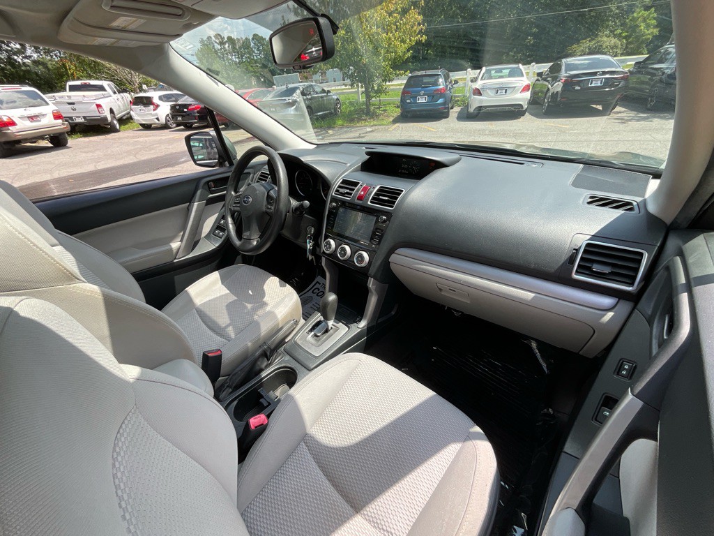 2016 Subaru Forester Image 18