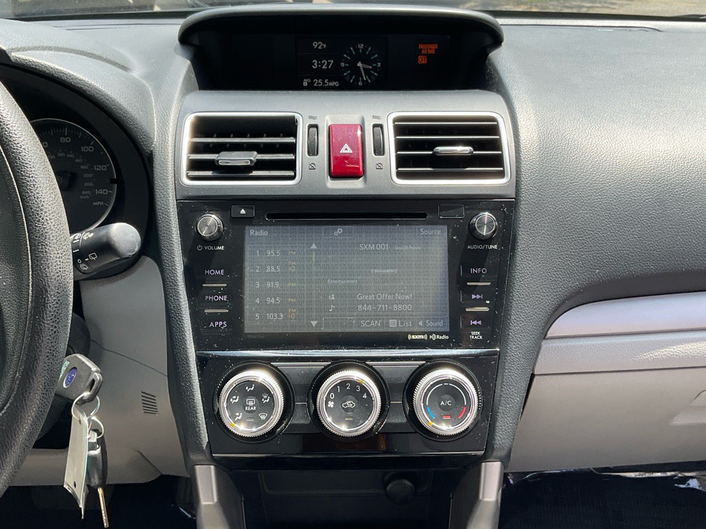 2016 Subaru Forester Image 22