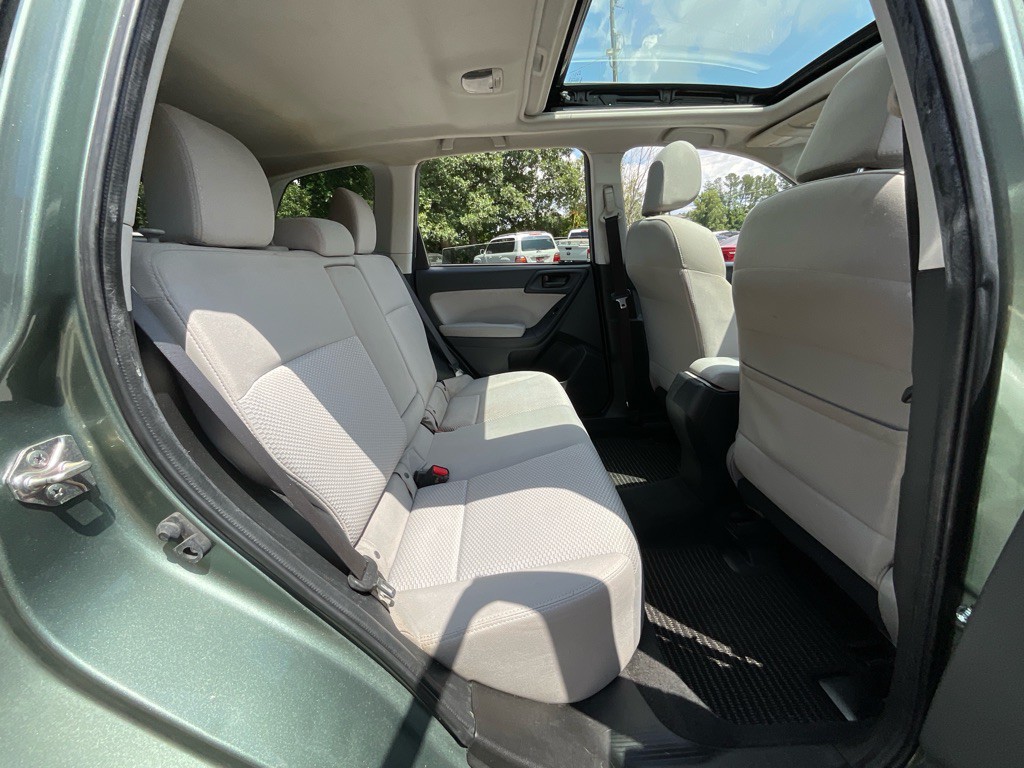 2016 Subaru Forester Image 31