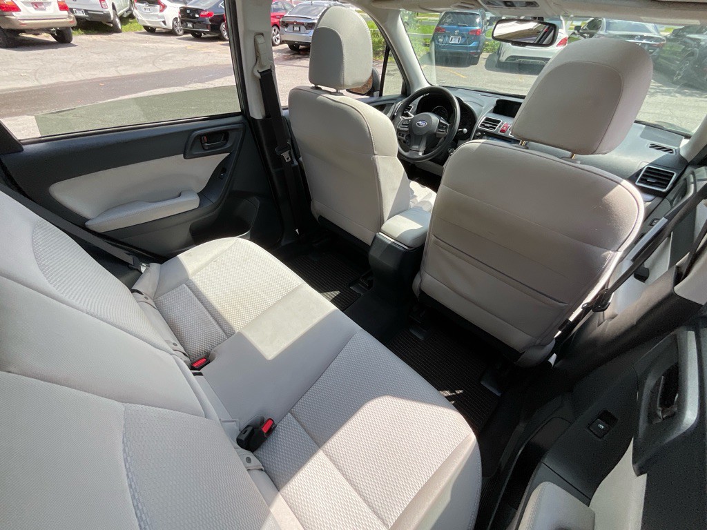 2016 Subaru Forester Image 32