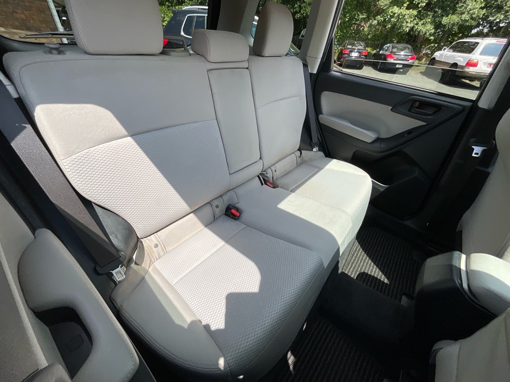 2016 Subaru Forester Image 33
