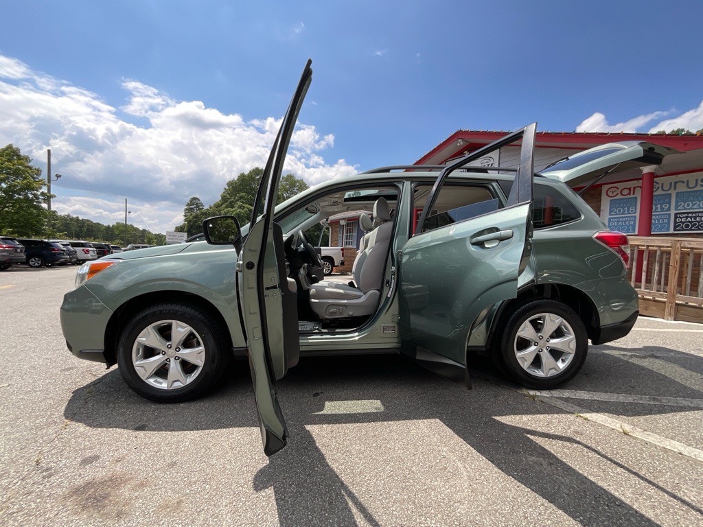 2016 Subaru Forester Image 36