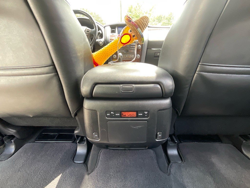 2019 Nissan Armada Image 36