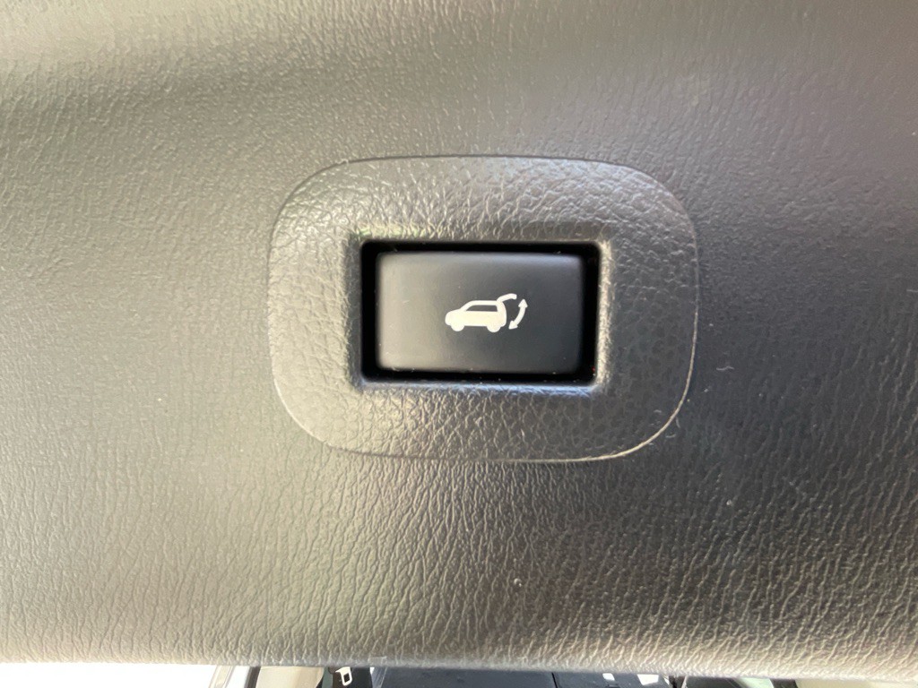 2019 Nissan Armada Image 43