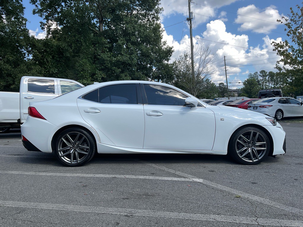 2017 Lexus IS 200t Image 4