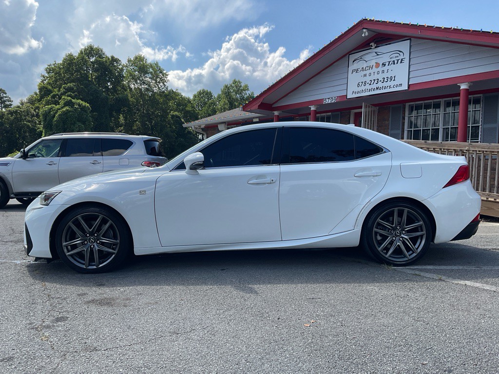 2017 Lexus IS 200t Image 8