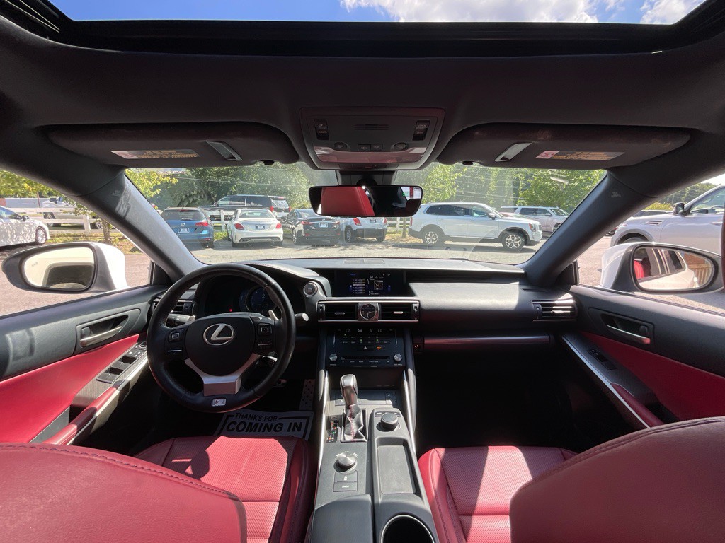 2017 Lexus IS 200t Image 20