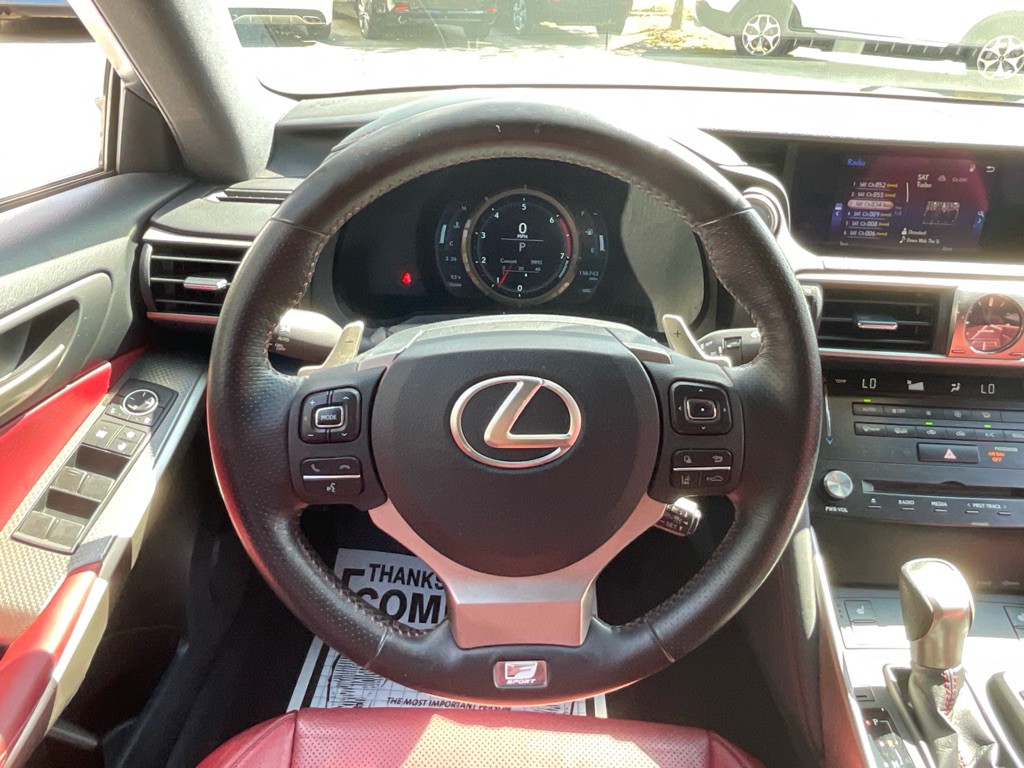 2017 Lexus IS 200t Image 23