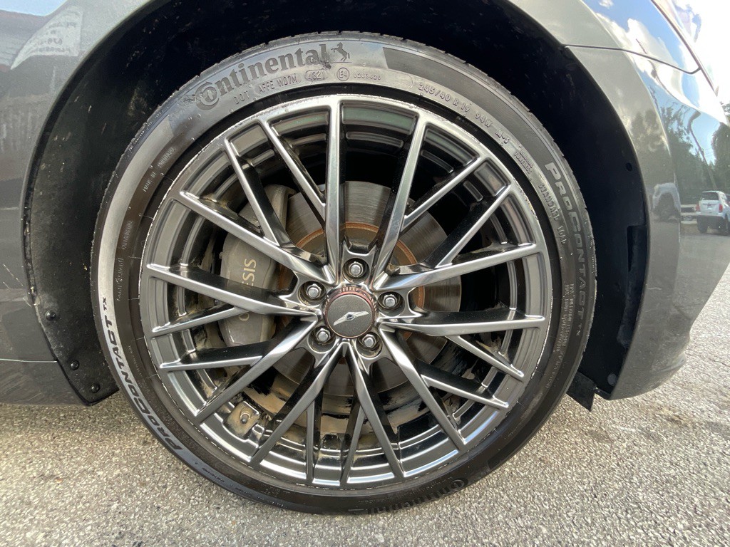 2018 Genesis G80 Image 11
