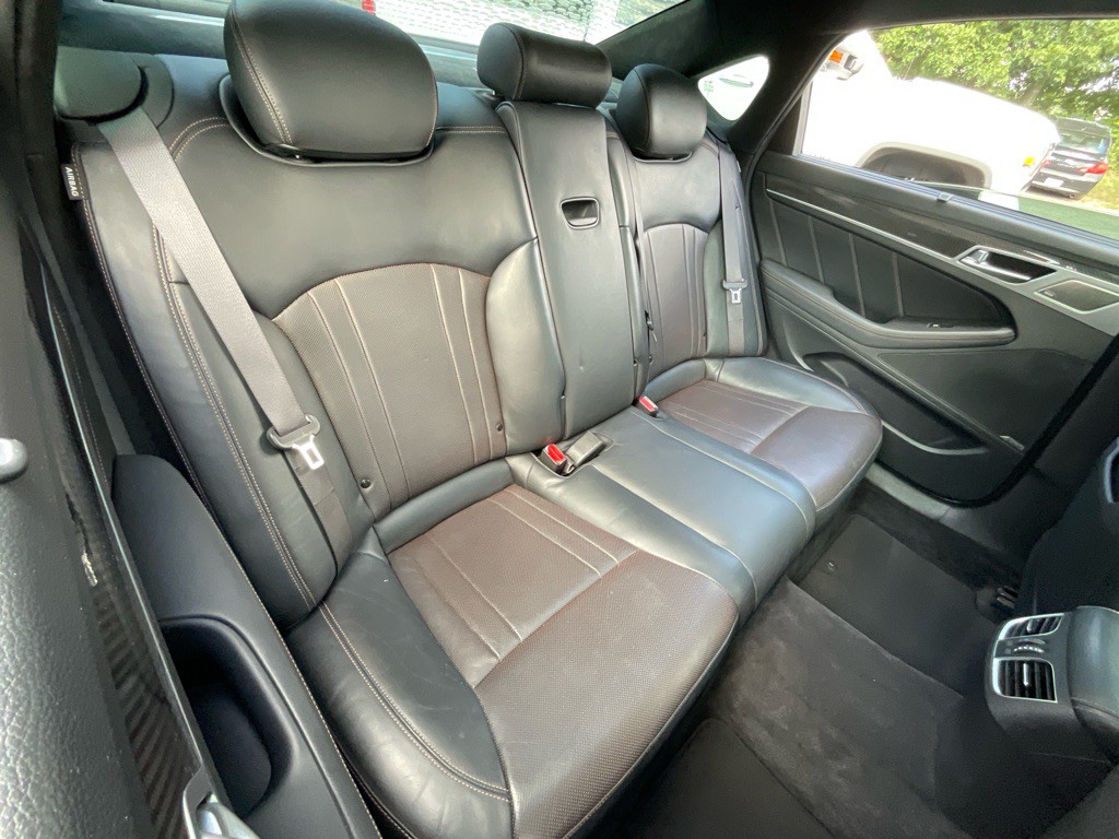 2018 Genesis G80 Image 33