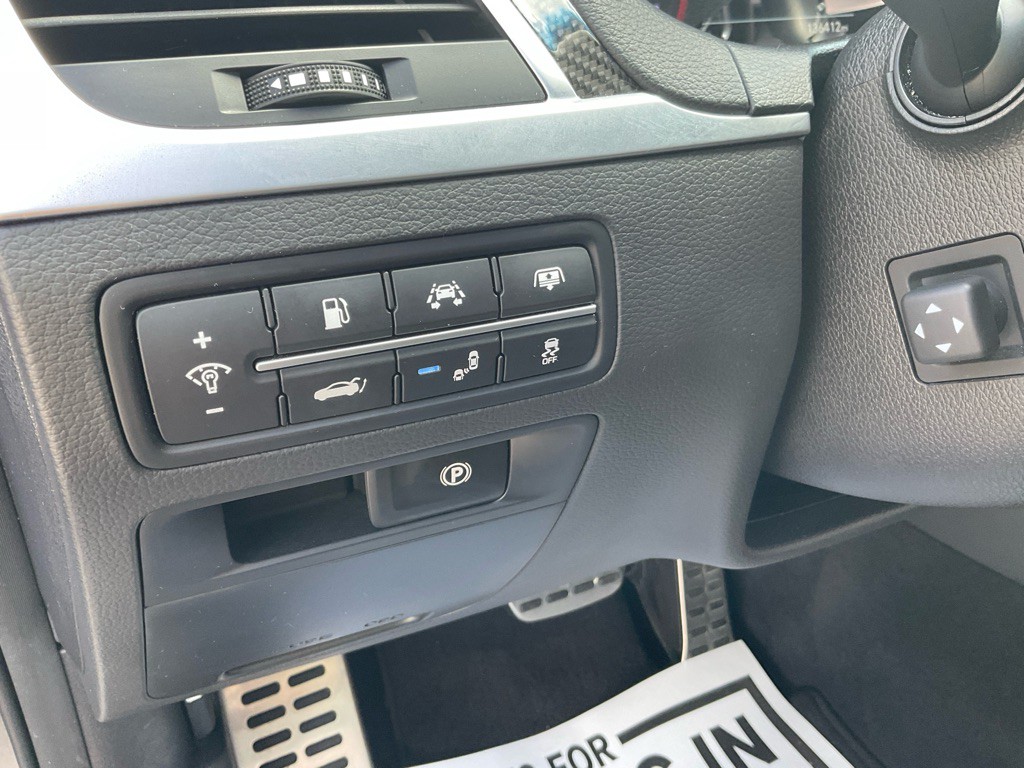 2018 Genesis G80 Image 43